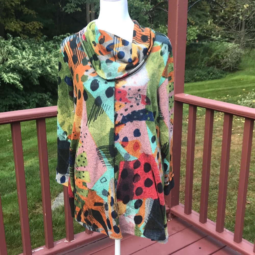 Jess & Jane small multi colored pop art cowl top.